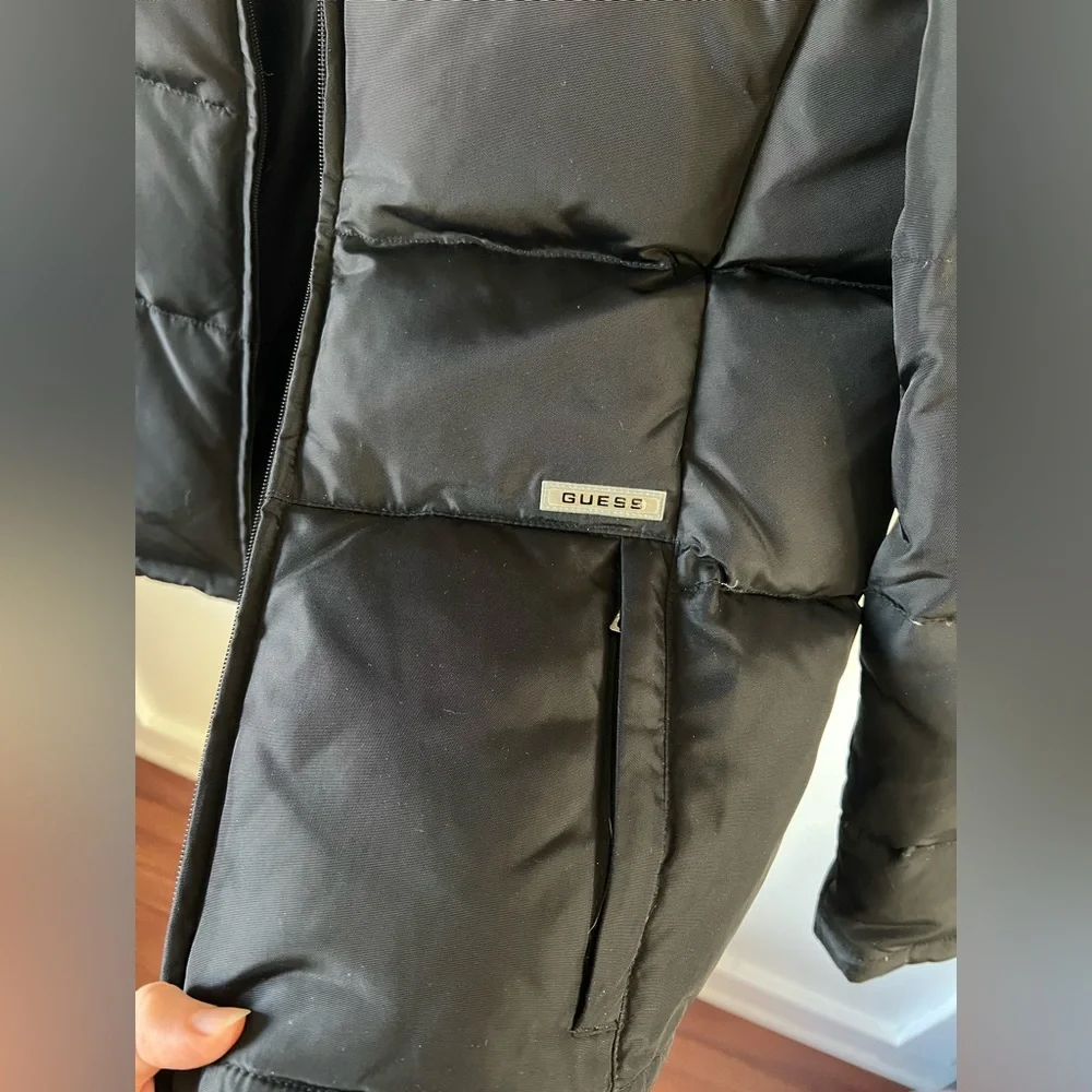 EUC Vintage Guess down puffer coat women’s small black zip up jacket unisex top - Picture 11 of 16